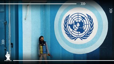 بأمر الصهاينة.. المطبعون العرب يدهسون لاجئي فلسطين ويقلصون دعمهما "للأونروا"