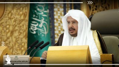 خائن ومتصهين كأميره.. رئيس مجلس الشورى السعودي يعترض على تجريم التطبيع