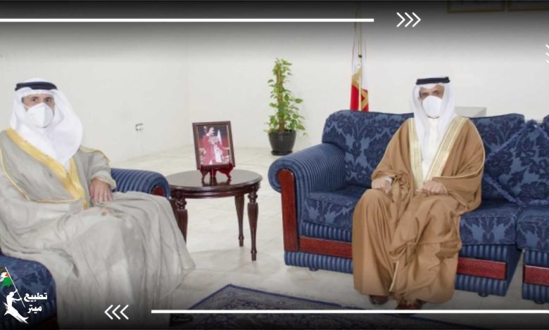 متمنيًا له مزيدًا من الخيانة.. ولي العهد البحريني يلتقي سفير المنامة لدى الاحتلال
