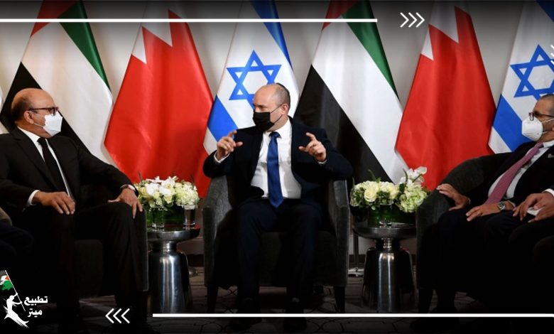 إحياءًا للذكرى الأولى للتطبيع والخيانة.. رئيس الوزراء الإسرائيلي يلتقي بوزراء بحرينيين وإماراتيين