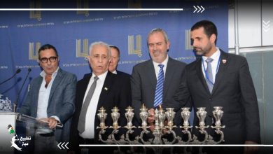 سفير البحرين في إسرائيل يشعل شموع "حانوكا"!